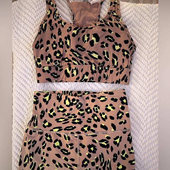 Fabletics Active Set - animal print - Picture 1 of 4